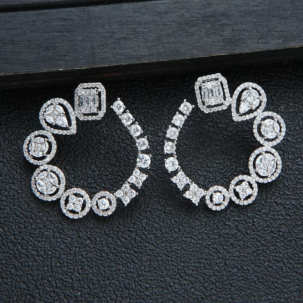Luxury Round Stud Earrings For - Women Accessories Dubai recension och pris