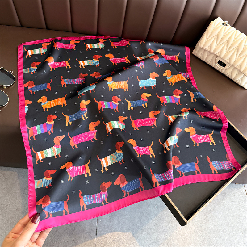 Fashion Wiener Dog Print Banda - Silk Scarf Square recension och pris