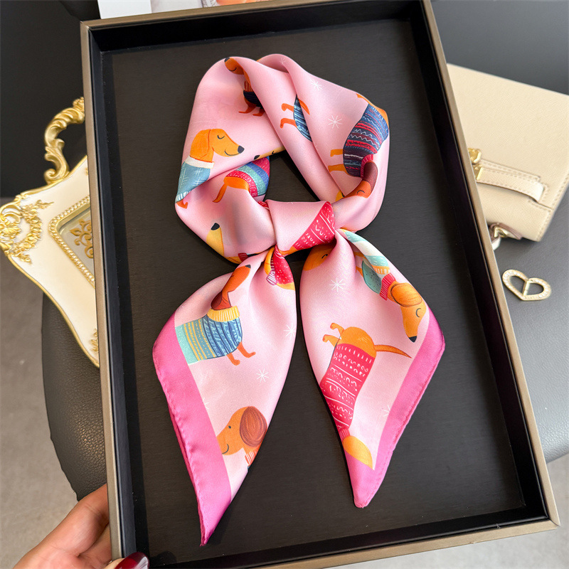 Fashion Wiener Dog Print Banda - Silk Scarf Square recension och pris